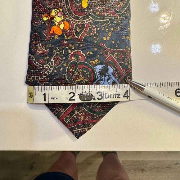 Disney Tie Men's Paisley Winnie The Pooh Piglet Tiger Eeyore Necktie Korea 56" - Picture 7 of 8